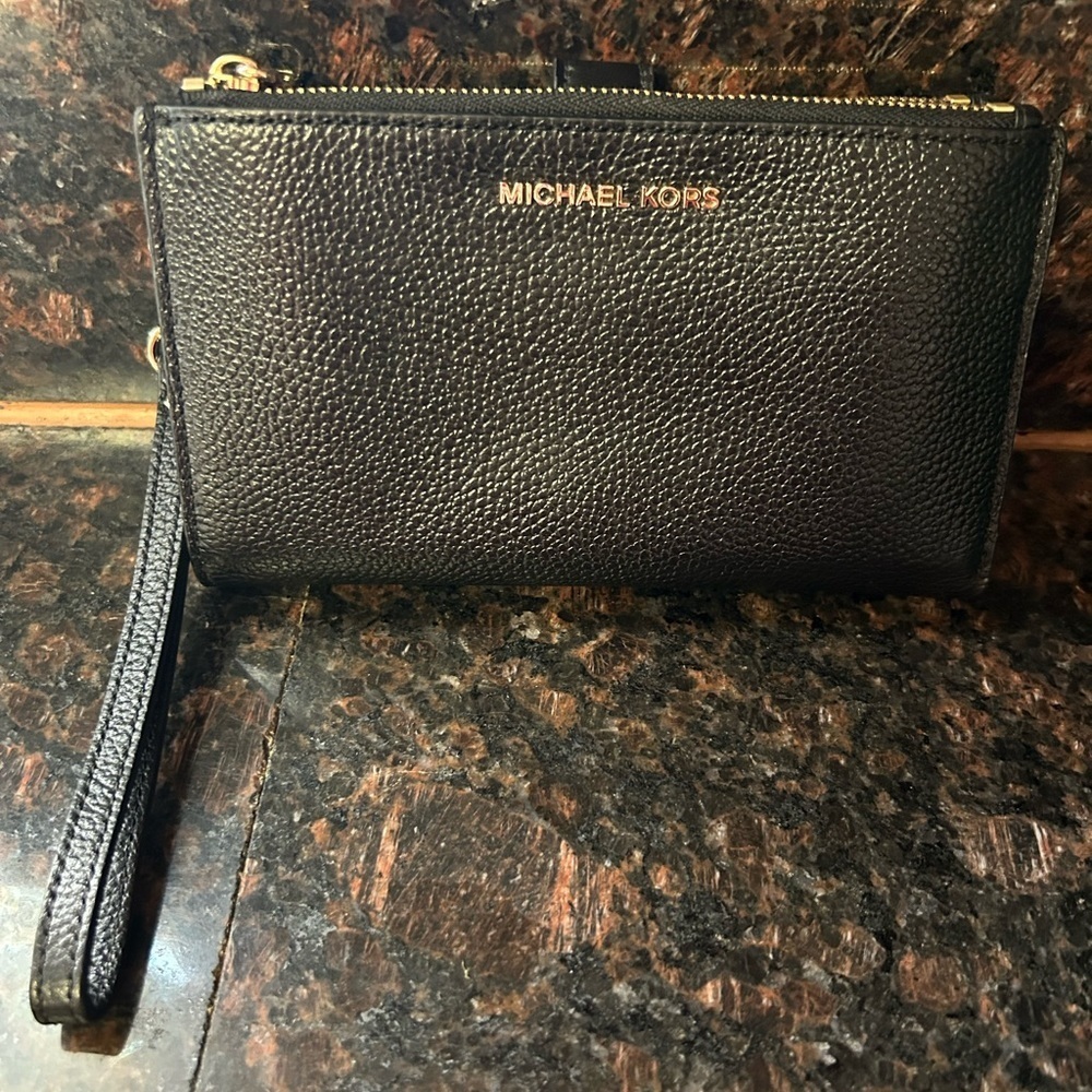 MICHAEL KORS jet set double zip Leather Smartphone travel Wallet